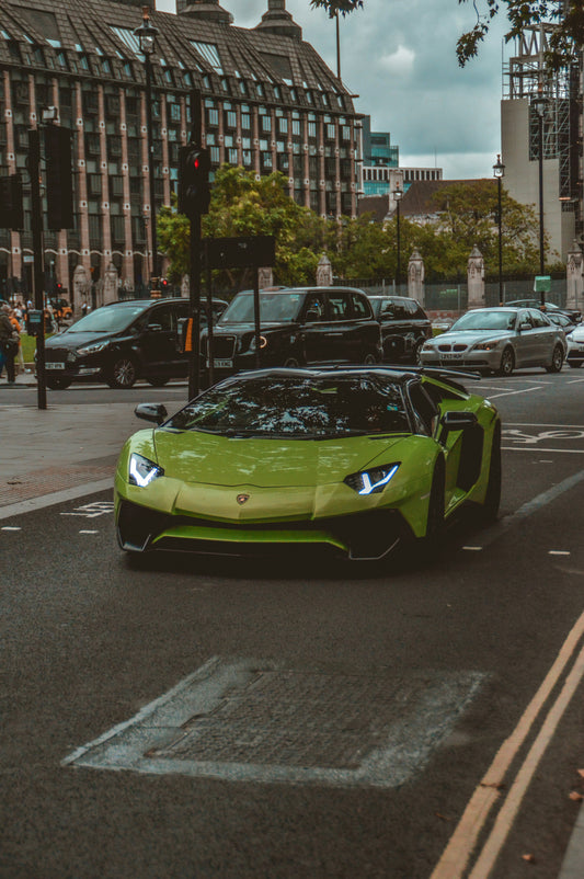 Aventador in the Urban Jungle - Tablou Canvas - WallMood